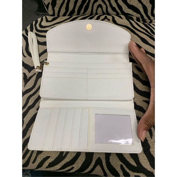 Faux Leather Gold Emblem Wallet - Picture 3 of 5